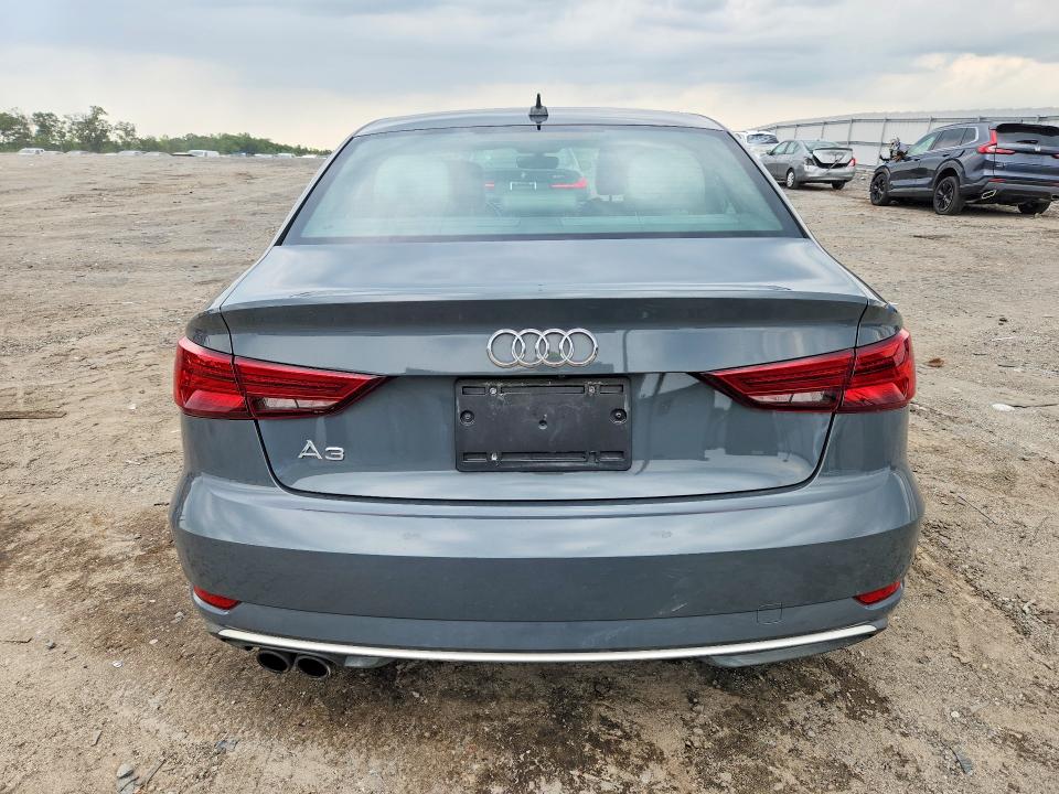 Продаж на аукціоні авто 2018 Audi A3, vin: WAUAUGFF4J1068727, номер лоту: 60450626