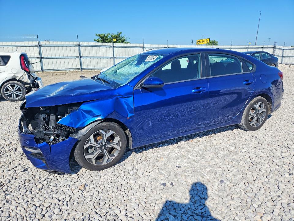 61002946 :رقم المزاد ، 3KPF24AD8ME413276 vin ، 2021 Kia Forte مزاد بيع