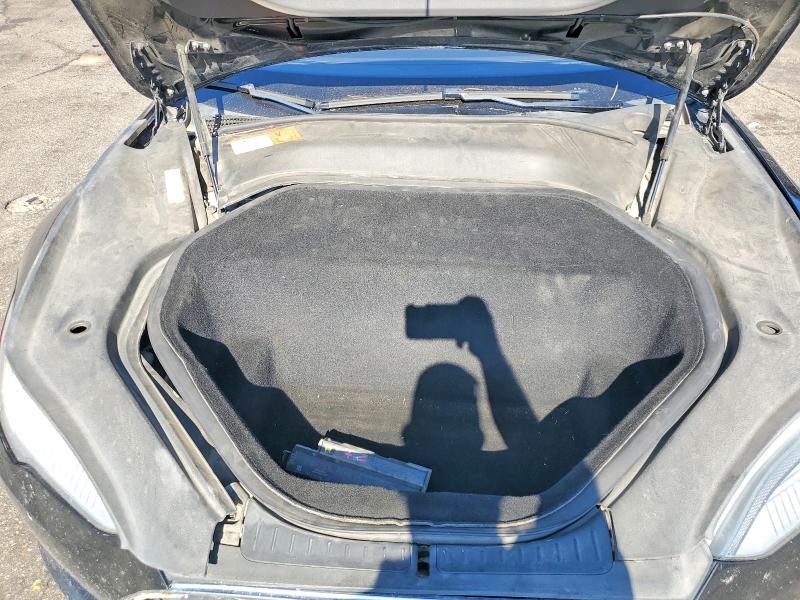 Продажа на аукционе авто 2015 Tesla Model S, vin: 5YJSA1E25FF112714, номер лота: 60525356