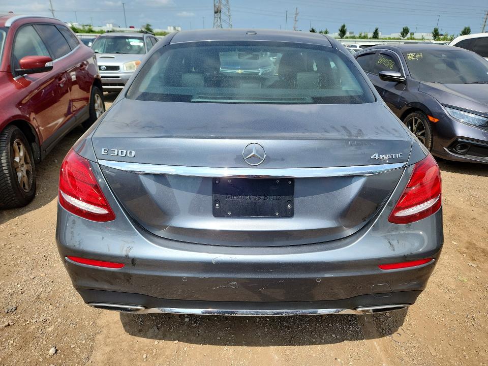 60661056 :رقم المزاد ، WDDZF4KB3HA161241 vin ، 2017 Mercedes-benz E مزاد بيع