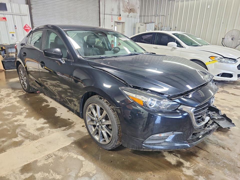 Продаж на аукціоні авто 2018 Mazda 3, vin: 3MZBN1V39JM197569, номер лоту: 62662506