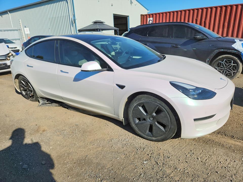 Продажа на аукционе авто 2023 Tesla Model 3, vin: 5YJ3E1EA8PF558311, номер лота: 62855236