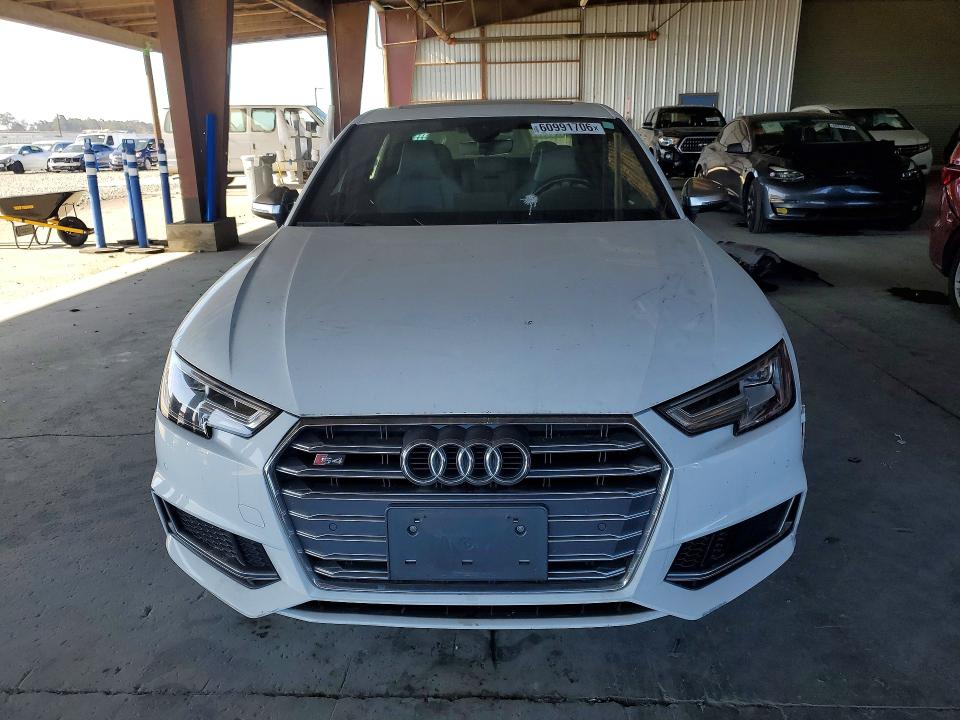 Продажа на аукционе авто 2018 Audi S4, vin: WAUB4AF42JA015458, номер лота: 60991706