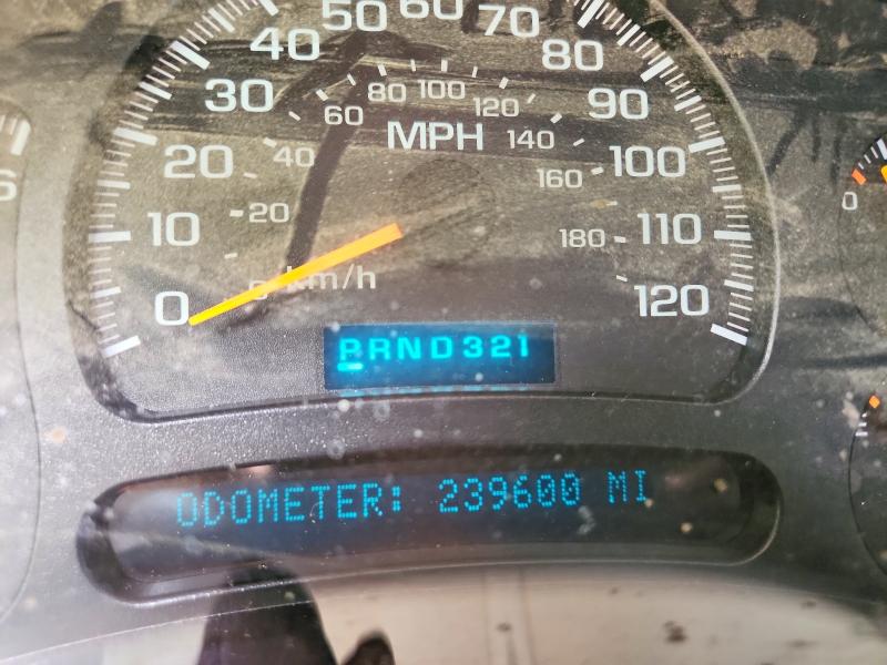 61535306 :رقم المزاد ، 1GTHC24U74E401654 vin ، 2004 Gmc Sierra مزاد بيع
