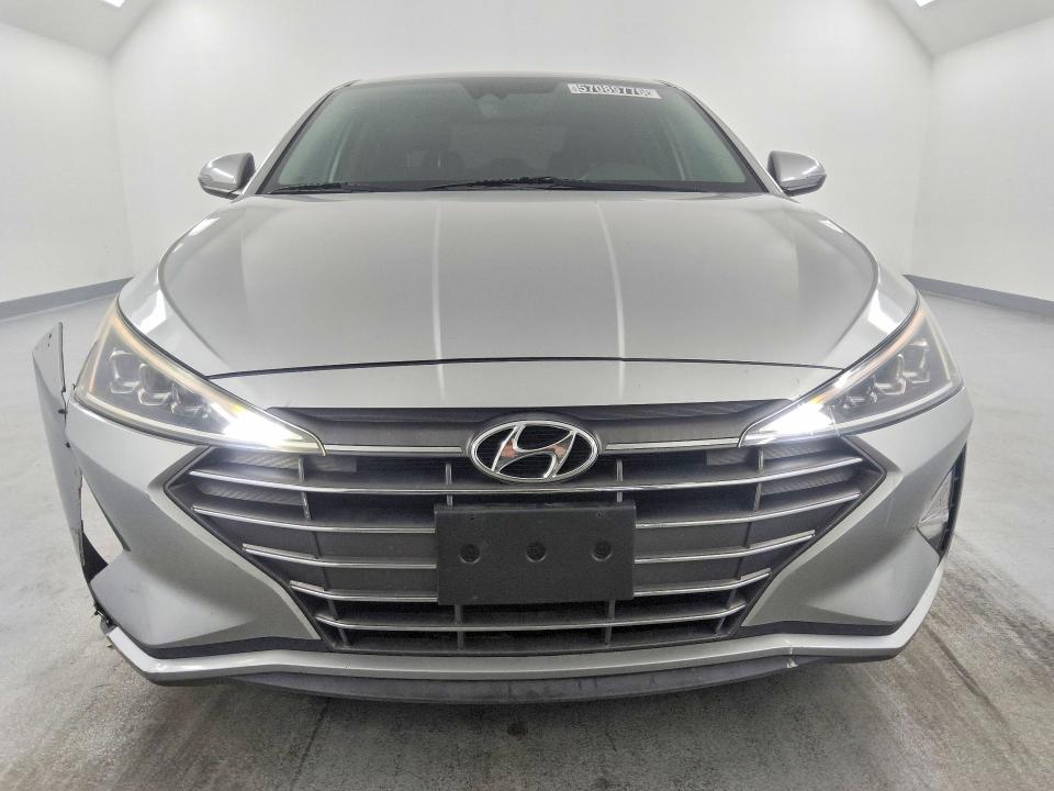 57089776 :رقم المزاد ، 5NPD84LF3LH629857 vin ، 2020 Hyundai Elantra مزاد بيع