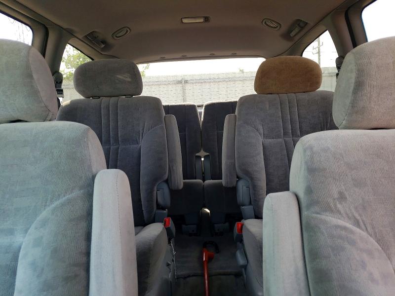 2002 Toyota Sienna მანქანა იყიდება აუქციონზე, vin: 4T3ZF13C02U501700, აუქციონის ნომერი: 60715876