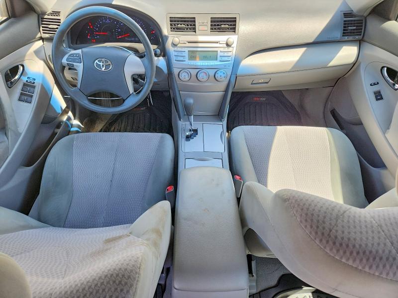 60884206 :رقم المزاد ، 4T1BF3EK7AU570084 vin ، 2010 Toyota Camry مزاد بيع