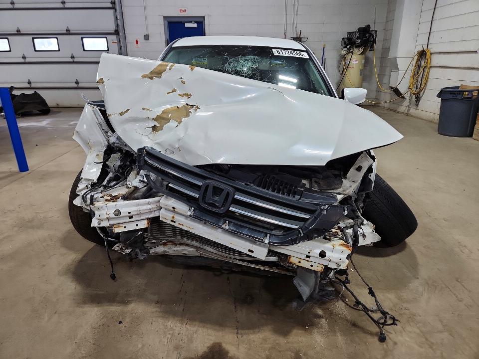 61724566 :رقم المزاد ، 1HGCR2F56FA131682 vin ، 2015 Honda Accord مزاد بيع