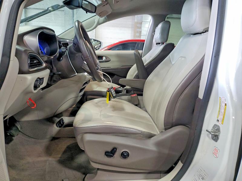 61609976 :رقم المزاد ، 2C4RC1BG7JR263043 vin ، 2018 Chrysler Pacifica مزاد بيع