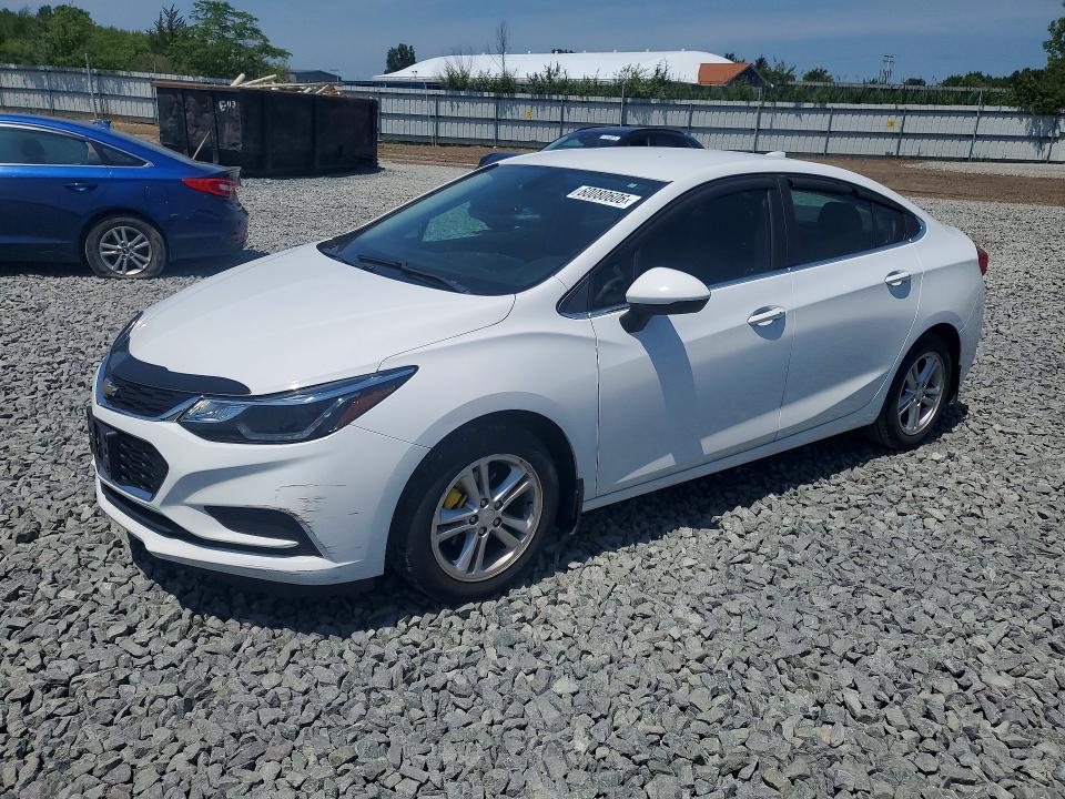 60080606 :رقم المزاد ، 1G1BE5SM7H7270894 vin ، 2017 Chevrolet Cruze مزاد بيع