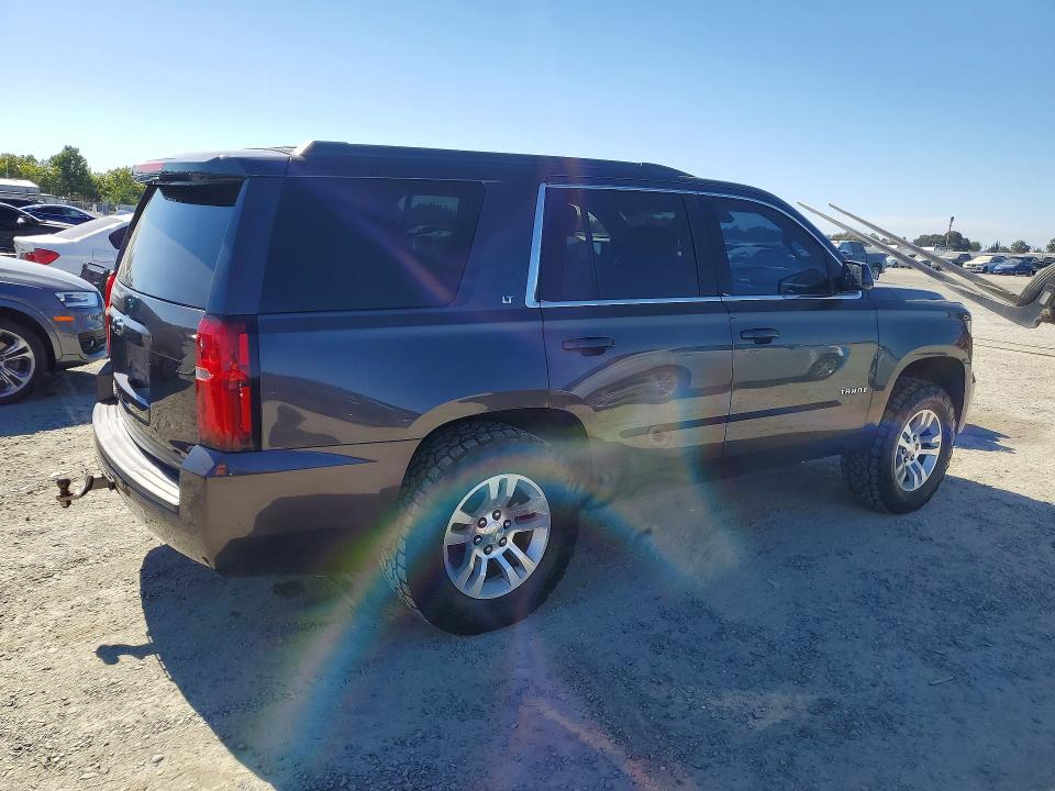 61904766 :رقم المزاد ، 1GNSCBKC0FR727024 vin ، 2015 Chevrolet Tahoe مزاد بيع