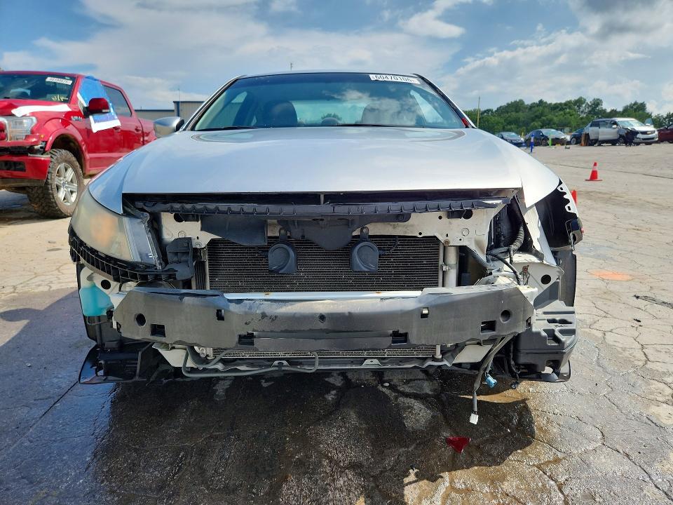 60470106 :رقم المزاد ، 1HGCS1B38CA002499 vin ، 2012 Honda Accord مزاد بيع
