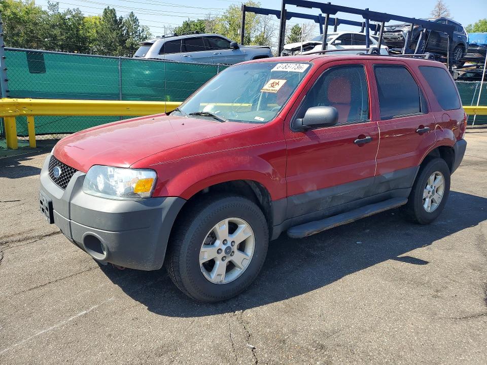 2005 Ford Escape მანქანა იყიდება აუქციონზე, vin: 1FMCU93135KB12700, აუქციონის ნომერი: 61857736
