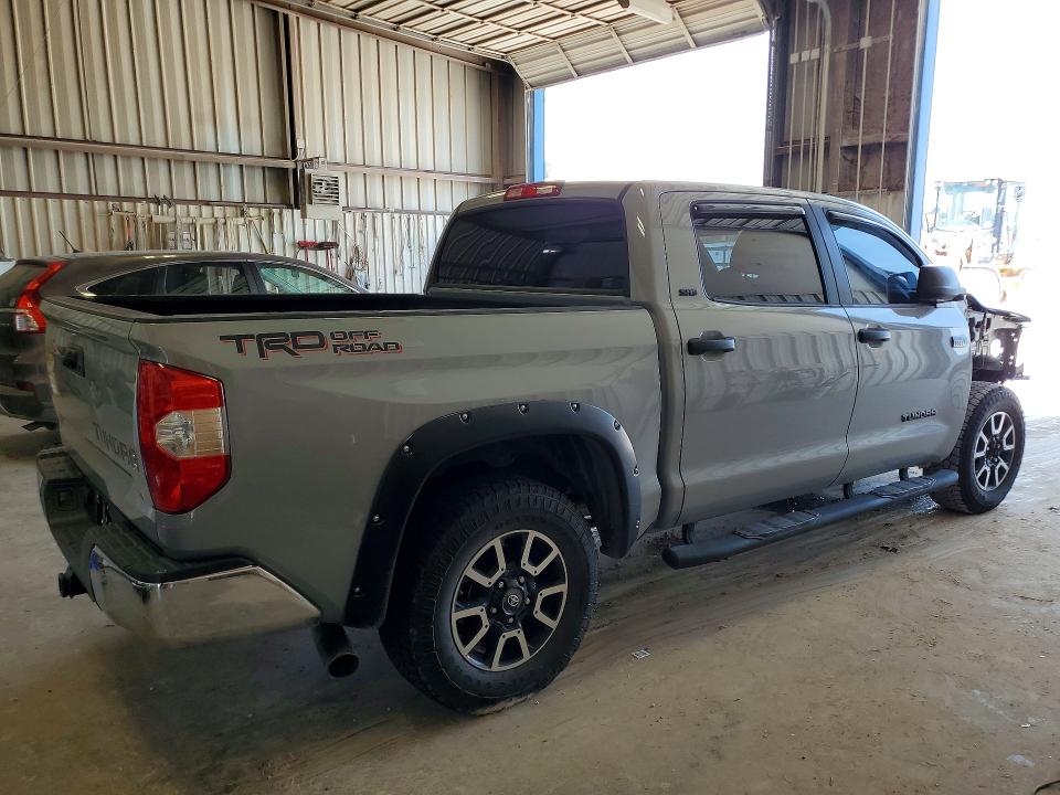 59685936 :رقم المزاد ، 5TFEY5F12JX231339 vin ، 2018 Toyota Tundra مزاد بيع