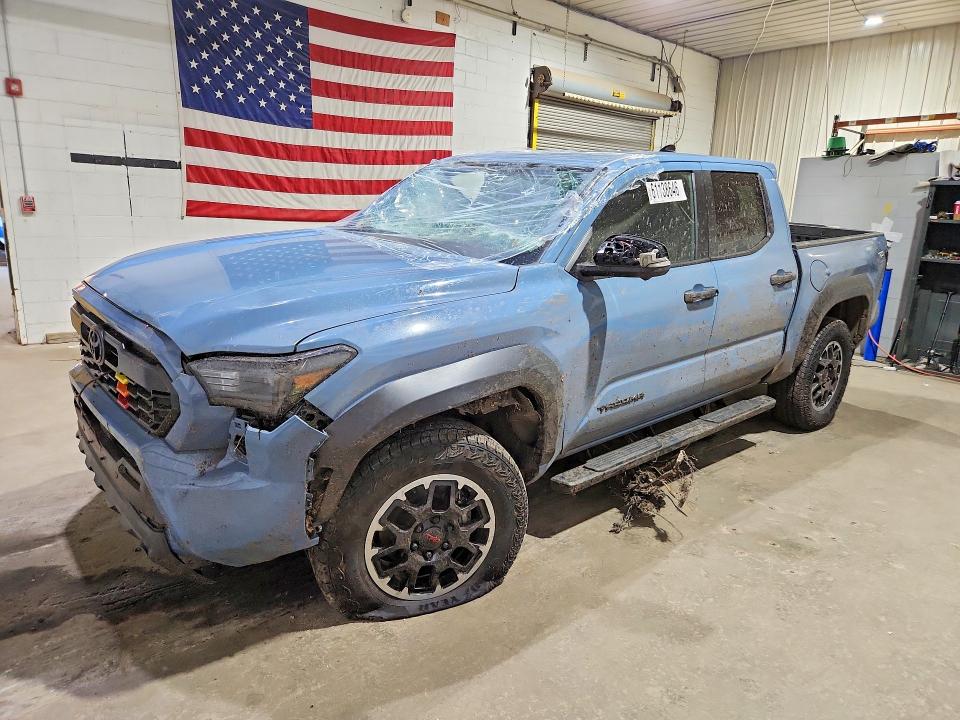 2026 Toyota Tacoma მანქანა იყიდება აუქციონზე, vin: 3TMLB5JN3TM222810, აუქციონის ნომერი: 61138646