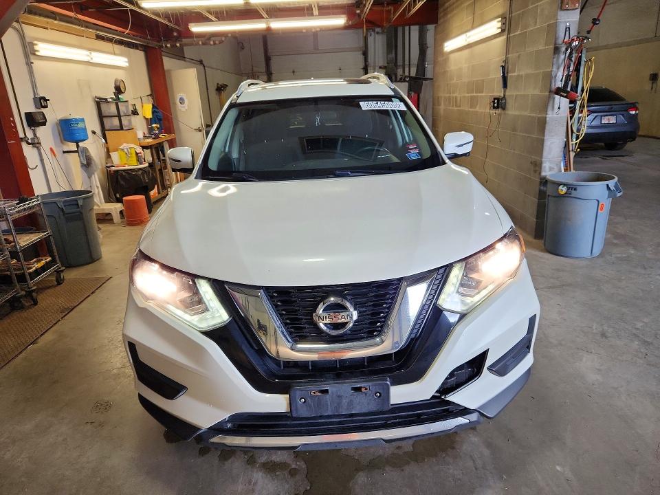 60645006 :رقم المزاد ، 5N1ET2MV3HC803065 vin ، 2017 Nissan Rogue Hybrid مزاد بيع