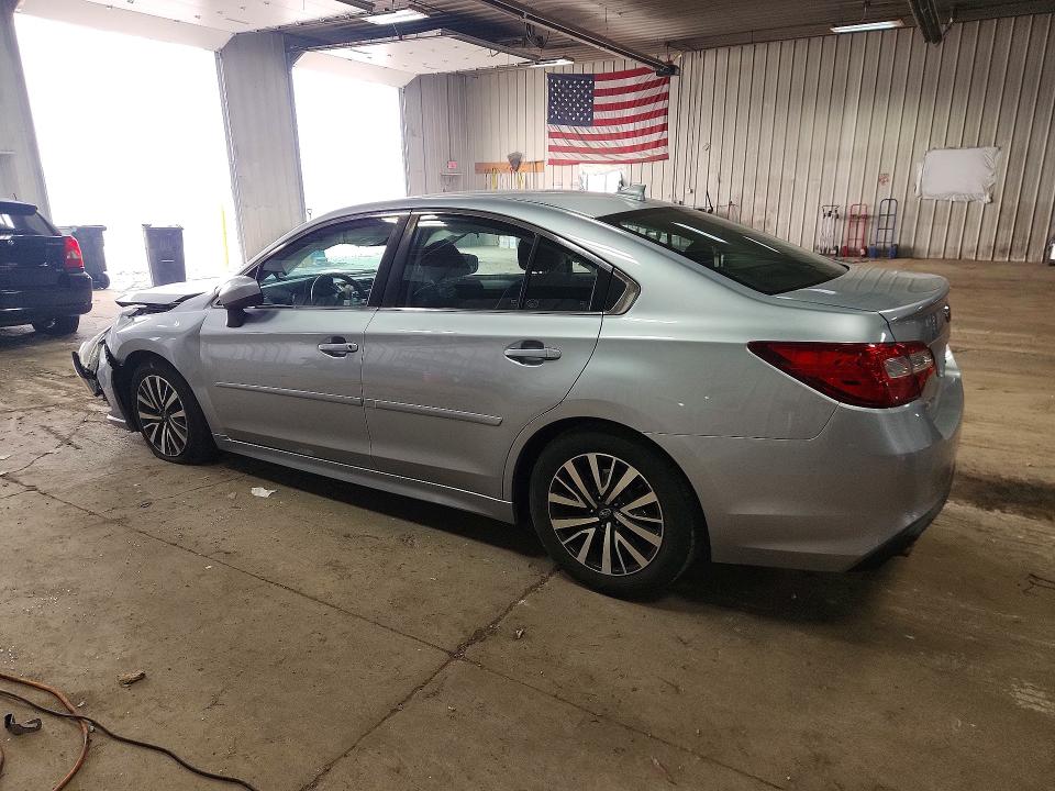 61373716 :رقم المزاد ، 4S3BNAF60K3005616 vin ، 2019 Subaru Legacy مزاد بيع