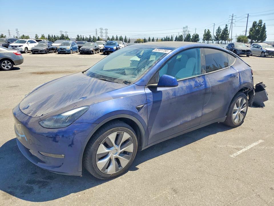 62931756 :رقم المزاد ، 7SAYGDEE4RF083704 vin ، 2024 Tesla Model Y مزاد بيع