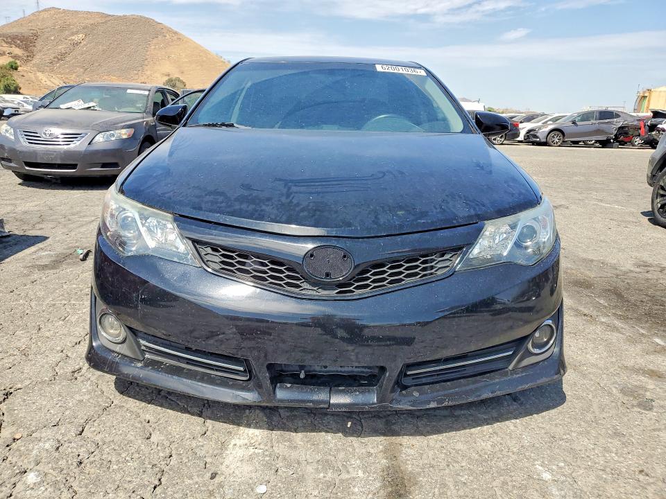 2014 Toyota Camry მანქანა იყიდება აუქციონზე, vin: 4T1BF1FK2EU445454, აუქციონის ნომერი: 62001036