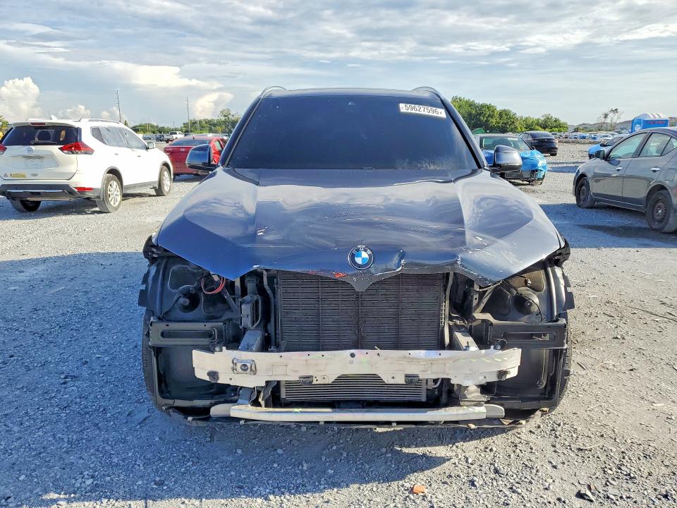 59627596 :رقم المزاد ، 5UXCR4C00L9B60452 vin ، 2020 Bmw X5 مزاد بيع