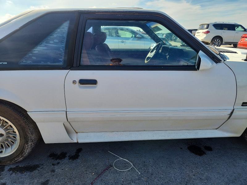 60052166 :رقم المزاد ، 1FABP42E8KF214261 vin ، 1989 Ford Mustang مزاد بيع