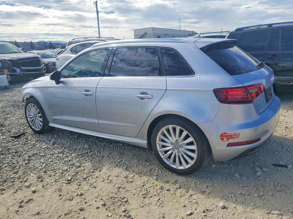 61937676 :رقم المزاد ، WAUTPBFF3GA107061 vin ، 2016 Audi A3 مزاد بيع