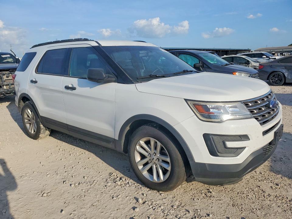 63044896 :رقم المزاد ، 1FM5K7B89HGC31893 vin ، 2017 Ford Explorer مزاد بيع