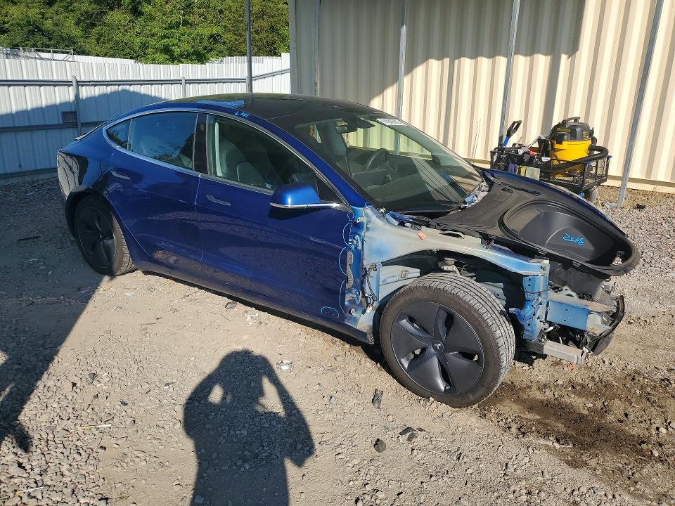 61048636 :رقم المزاد ، 5YJ3E1EB4LF636408 vin ، 2020 Tesla Model 3 مزاد بيع