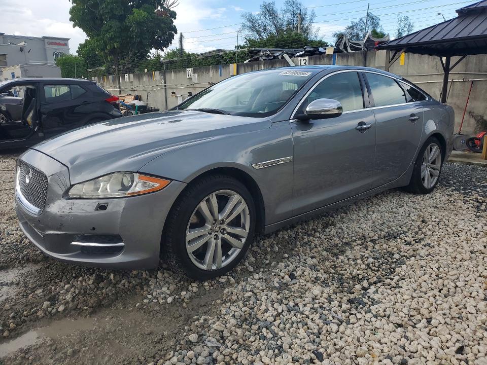 63106556 :رقم المزاد ، SAJWJ1CD4D8V46305 vin ، 2013 Jaguar Xj مزاد بيع