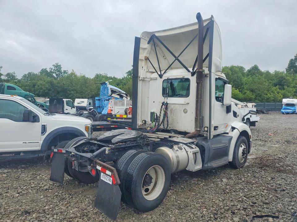 Продаж на аукціоні авто 2017 Peterbilt 579, vin: 1XPBA48X1HD428998, номер лоту: 61972146