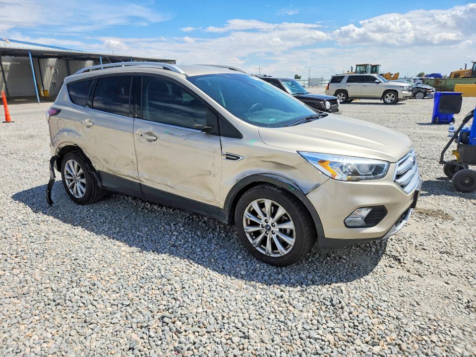 61912196 :رقم المزاد ، 1FMCU9J9XHUA23160 vin ، 2017 Ford Escape مزاد بيع