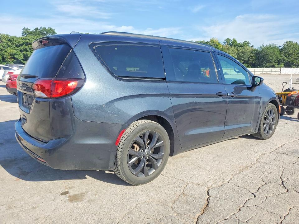 57207926 :رقم المزاد ، 2C4RC1EGXLR132834 vin ، 2020 Chrysler Pacifica مزاد بيع