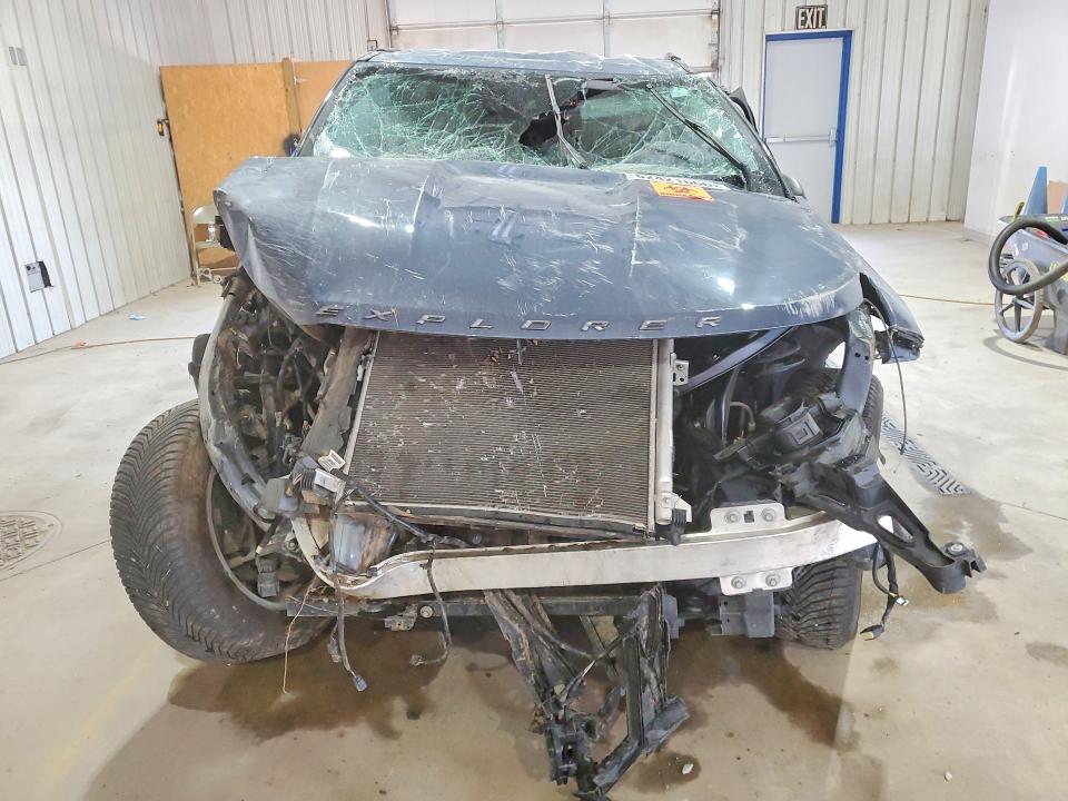 Продажа на аукционе авто 2021 Ford Explorer, vin: 1FMSK8DH4MGA26739, номер лота: 62421666