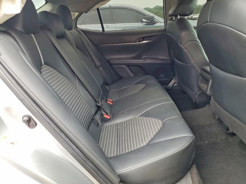 62357496 :رقم المزاد ، 4T1B11HK5KU773779 vin ، 2019 Toyota Camry مزاد بيع