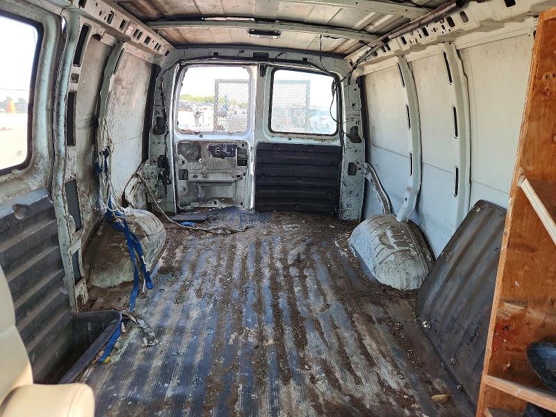 51519456 :رقم المزاد ، 1GCFG15W0Y1119682 vin ، 2000 Chevrolet Express G1500 مزاد بيع