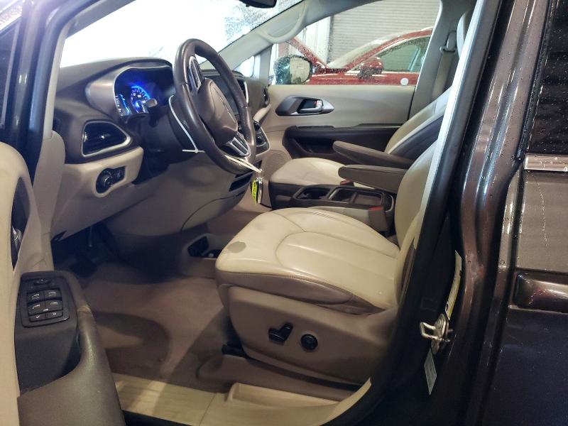 60957286 :رقم المزاد ، 2C4RC1BG7HR704924 vin ، 2017 Chrysler Pacifica مزاد بيع