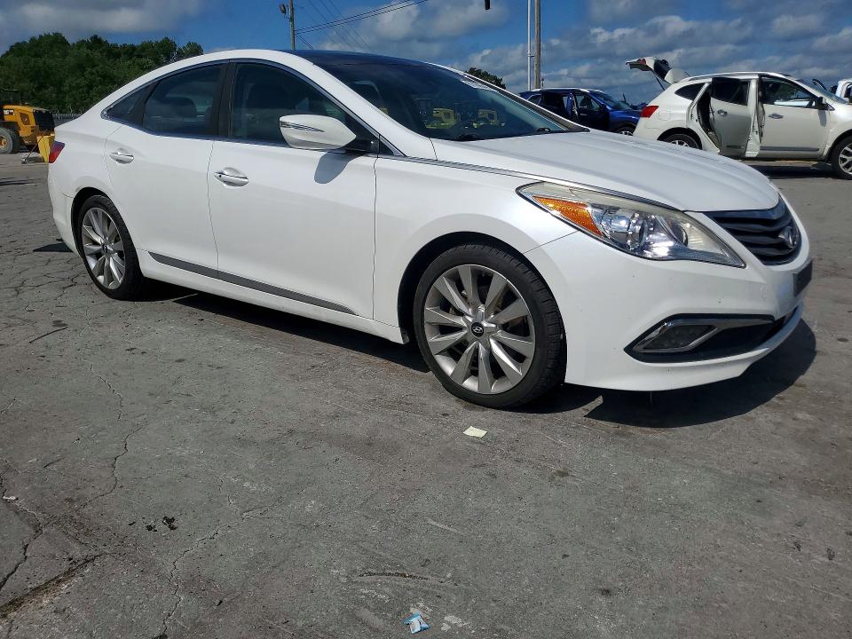 61696646 :رقم المزاد ، KMHFH4JG2HA586613 vin ، 2017 Hyundai Azera مزاد بيع
