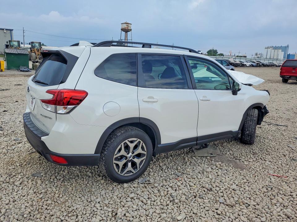 Продаж на аукціоні авто 2021 Subaru Forester, vin: JF2SKAJC0MH462794, номер лоту: 61387806