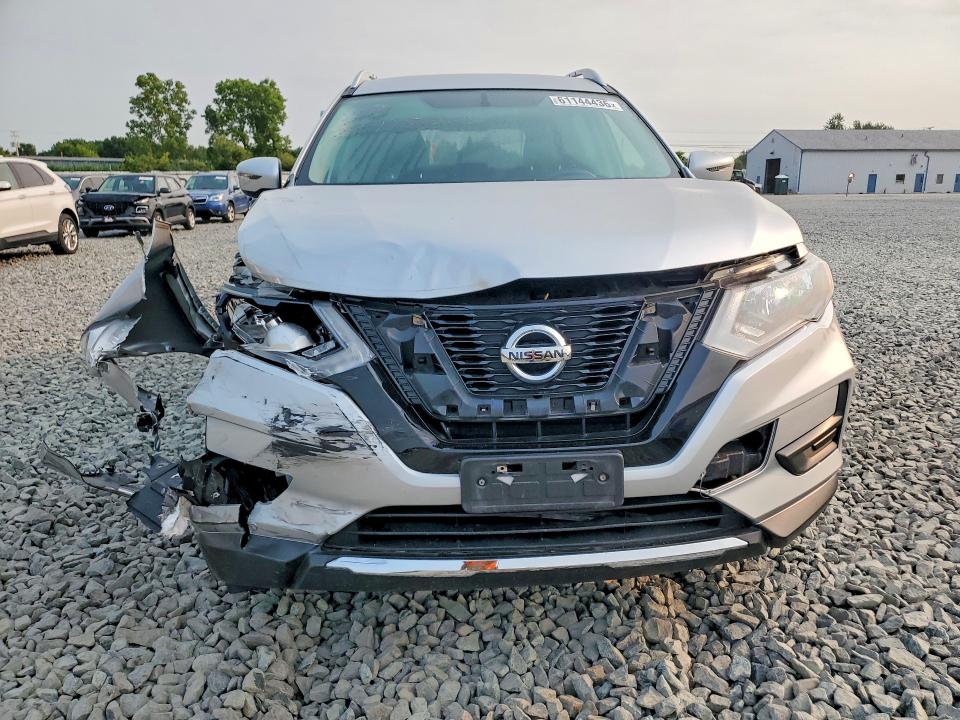 Продаж на аукціоні авто 2017 Nissan Rogue, vin: JN8AT2MV2HW251824, номер лоту: 61144436
