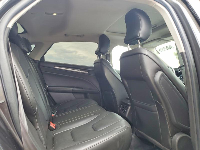60522556 :رقم المزاد ، 3FA6P0SU4GR241808 vin ، 2016 Ford Fusion مزاد بيع