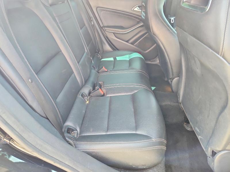 61859316 :رقم المزاد ، WDDSJ4EB4JN536077 vin ، 2018 Mercedes-benz Cla مزاد بيع