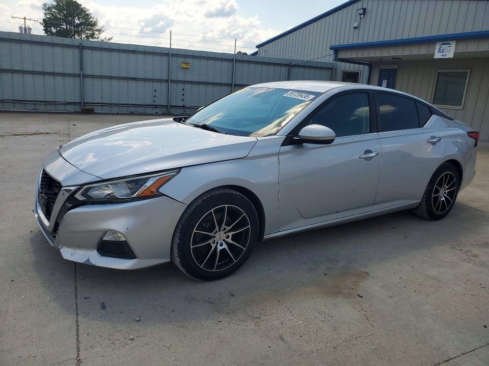 Auction sale of the 2020 Nissan Altima, vin: 1N4BL4BV8LC136529, lot number: 59720436