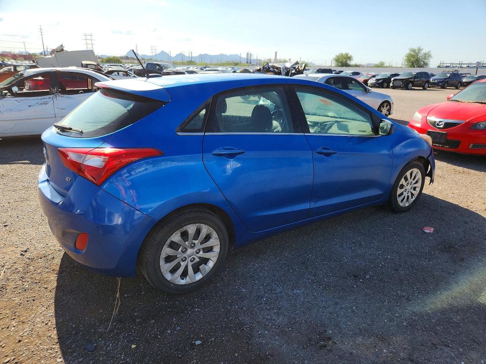 2017 Hyundai Elantra Gt მანქანა იყიდება აუქციონზე, vin: KMHD35LH4HU350013, აუქციონის ნომერი: 62928126
