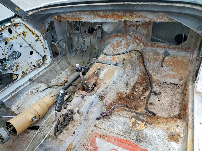60477646 :رقم المزاد ، 1Z37J5S423691 vin ، 1975 Chevrolet Corvette مزاد بيع