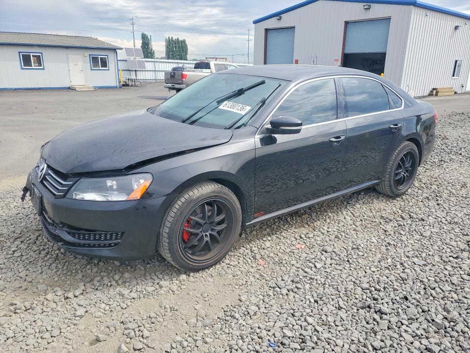 61380136 :رقم المزاد ، 1VWBH7A3XEC002490 vin ، 2014 Volkswagen Passat مزاد بيع