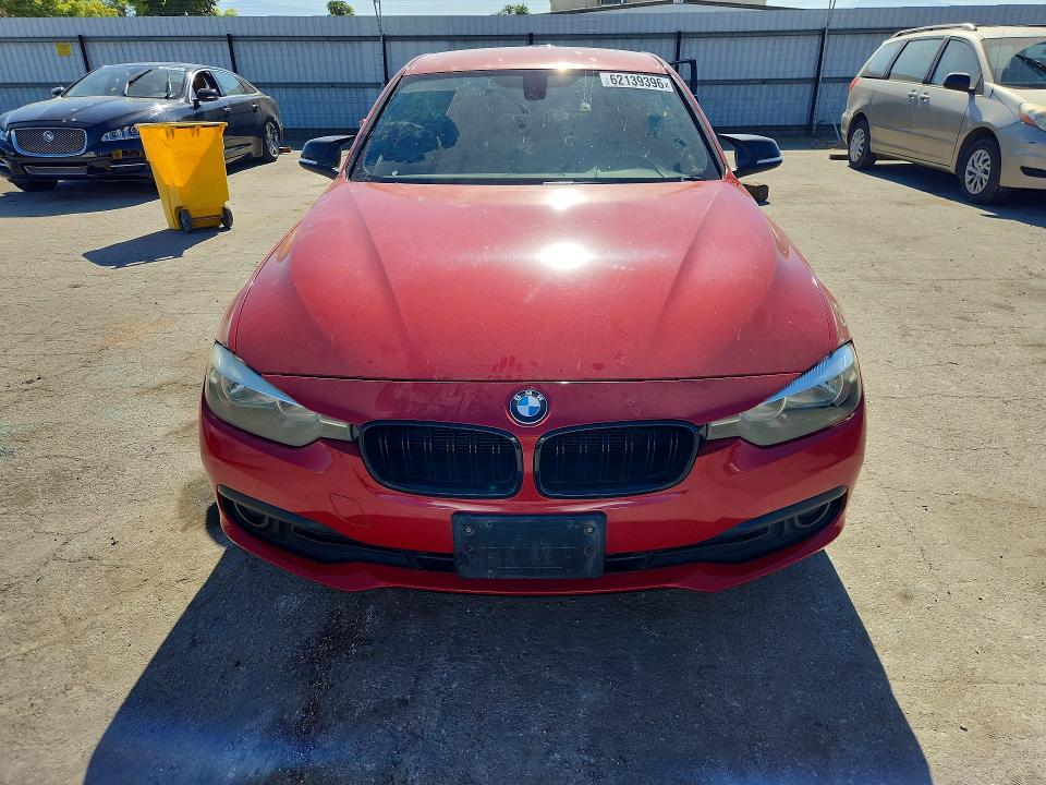 62139396 :رقم المزاد ، WBA8E1G51GNT99264 vin ، 2016 Bmw 320 مزاد بيع