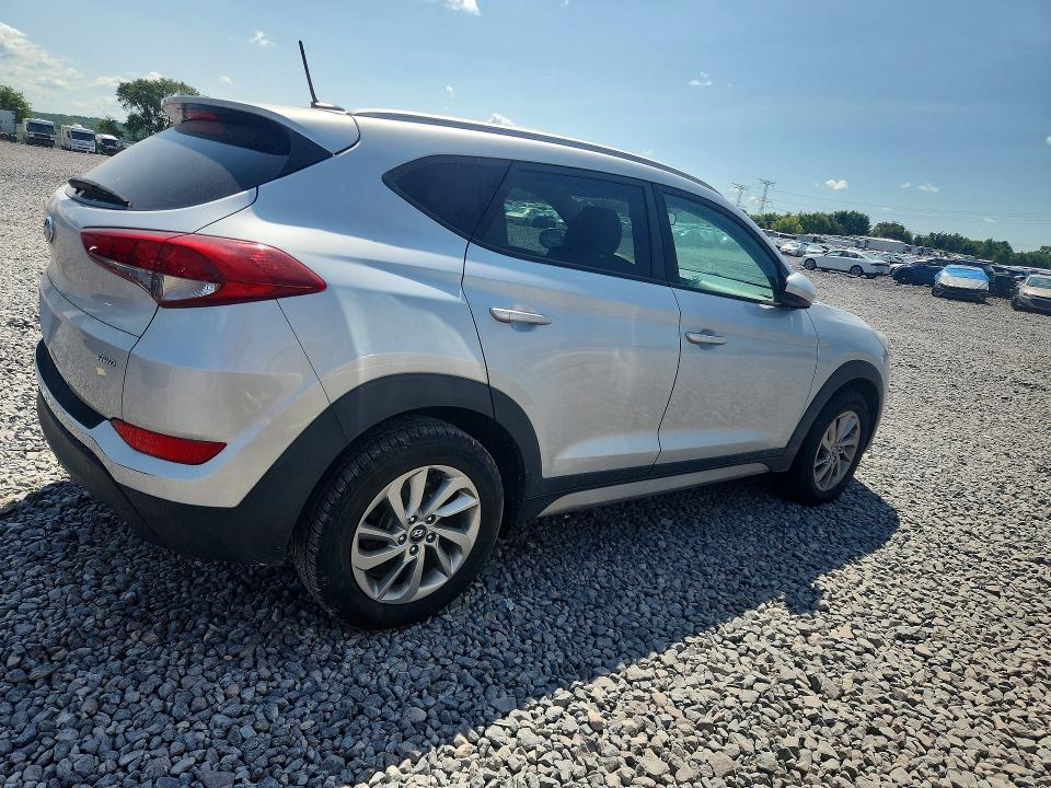 2017 Hyundai Tucson მანქანა იყიდება აუქციონზე, vin: KM8J3CA42HU348932, აუქციონის ნომერი: 62113466