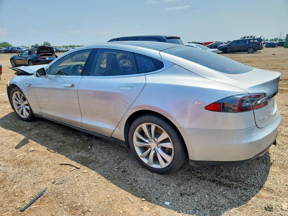 62989346 :رقم المزاد ، 5YJSA1CN6DFP22471 vin ، 2013 Tesla Model S مزاد بيع