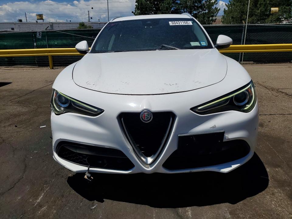 60431166 :رقم المزاد ، ZASPAKBN2L7C83357 vin ، 2020 Alfa Romeo Stelvio مزاد بيع