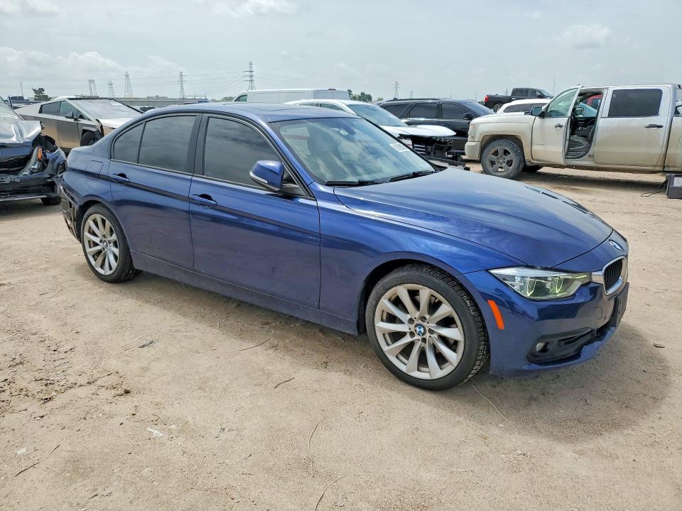 60892096 :رقم المزاد ، WBA8A9C59JAH14152 vin ، 2018 Bmw 320 مزاد بيع